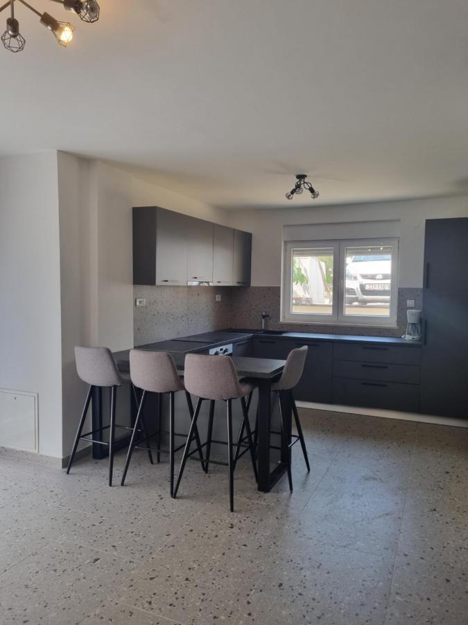 Apartments Ivanov 扎达尔 外观 照片