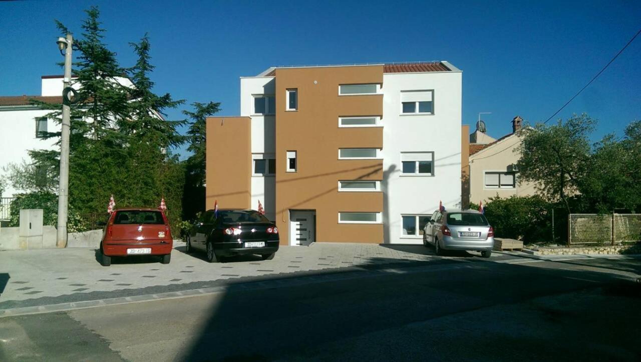 Apartments Ivanov 扎达尔 外观 照片