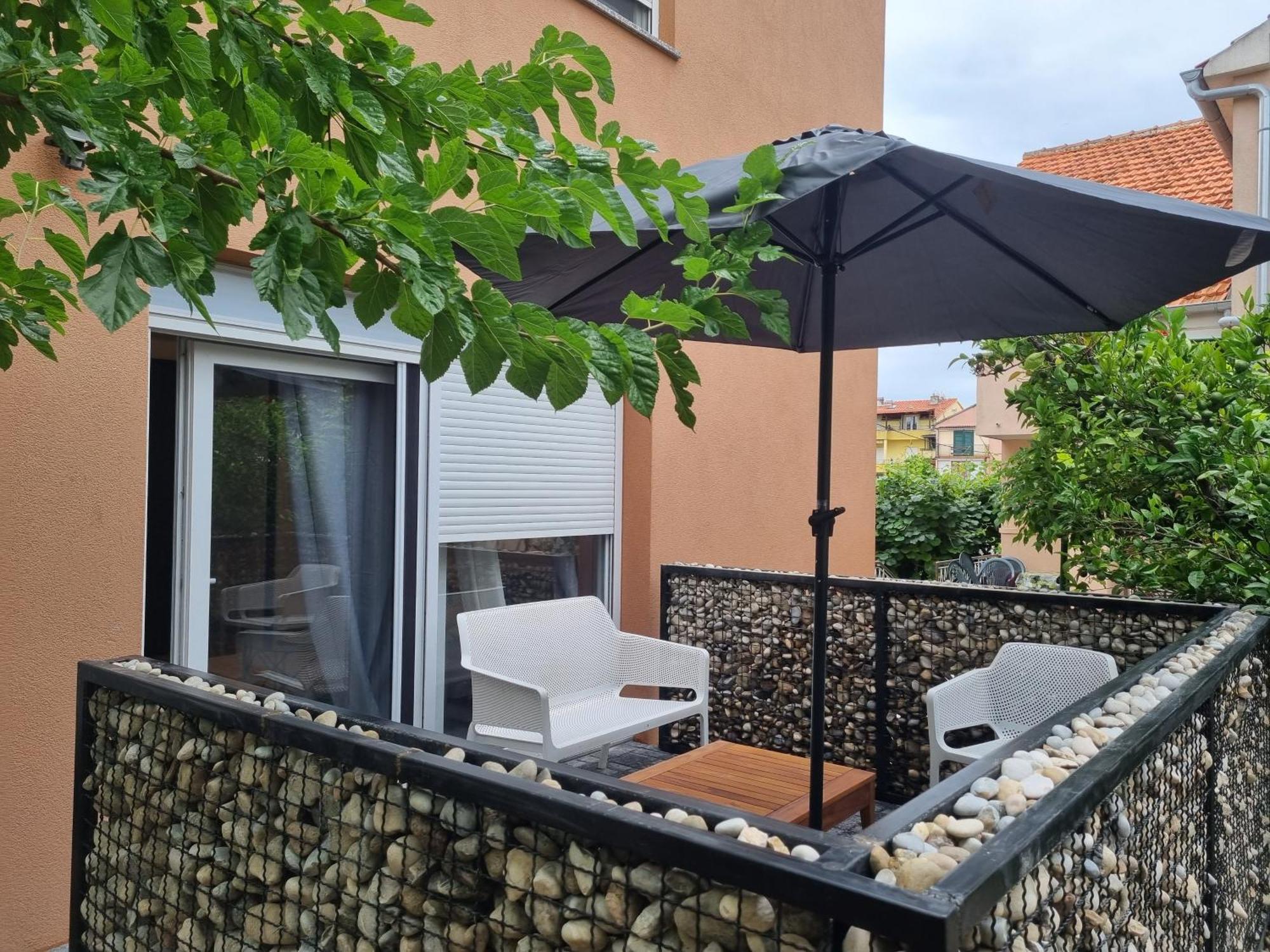 Apartments Ivanov 扎达尔 外观 照片