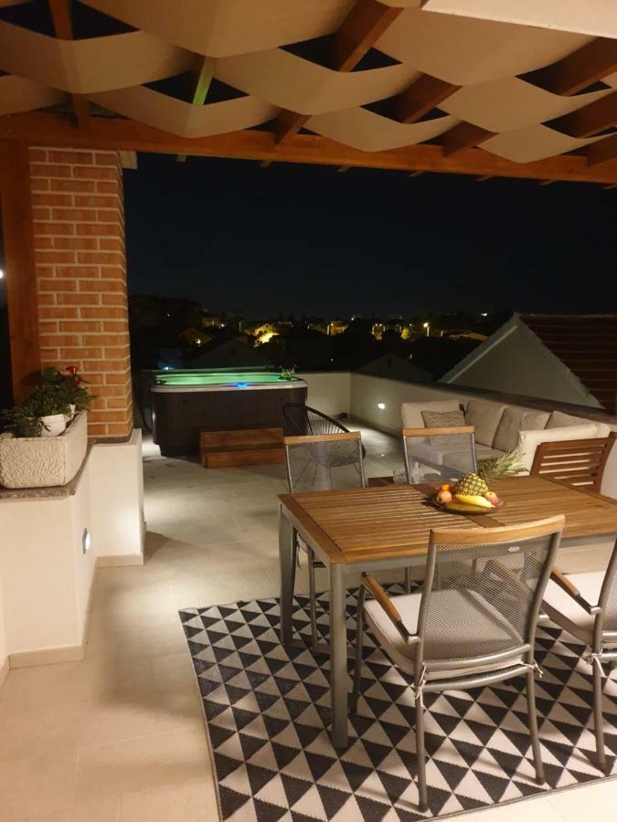 Apartments Ivanov 扎达尔 外观 照片