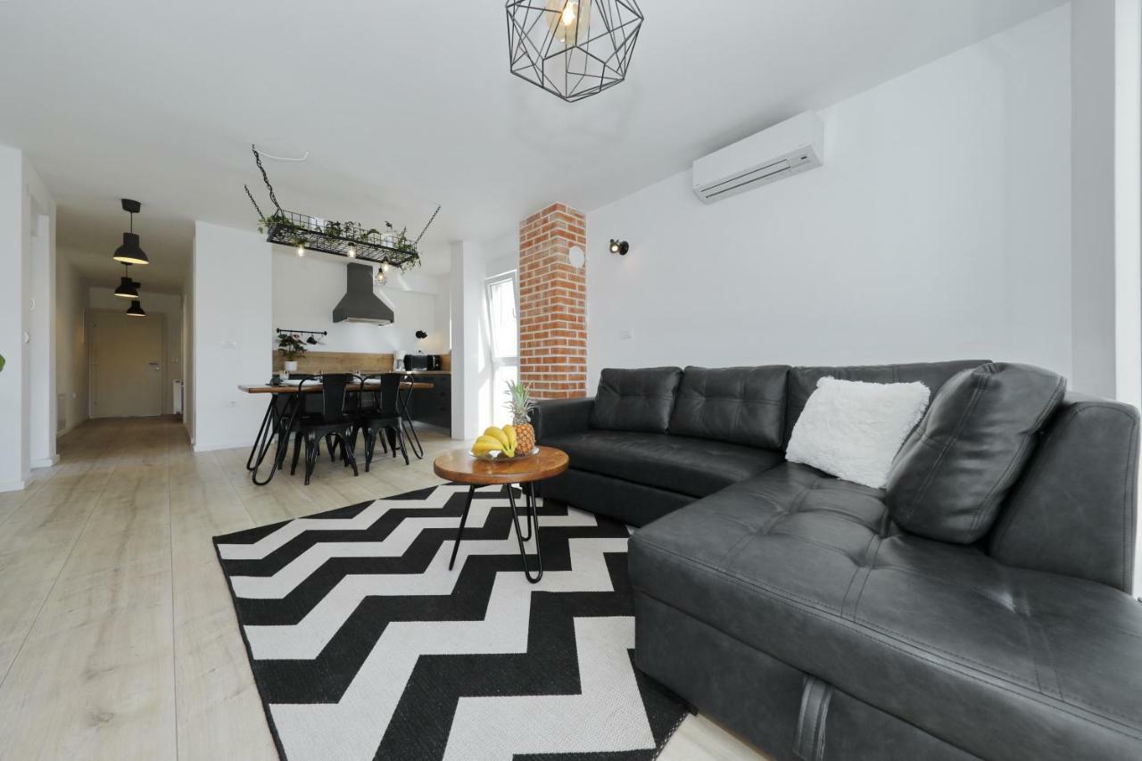 Apartments Ivanov 扎达尔 外观 照片