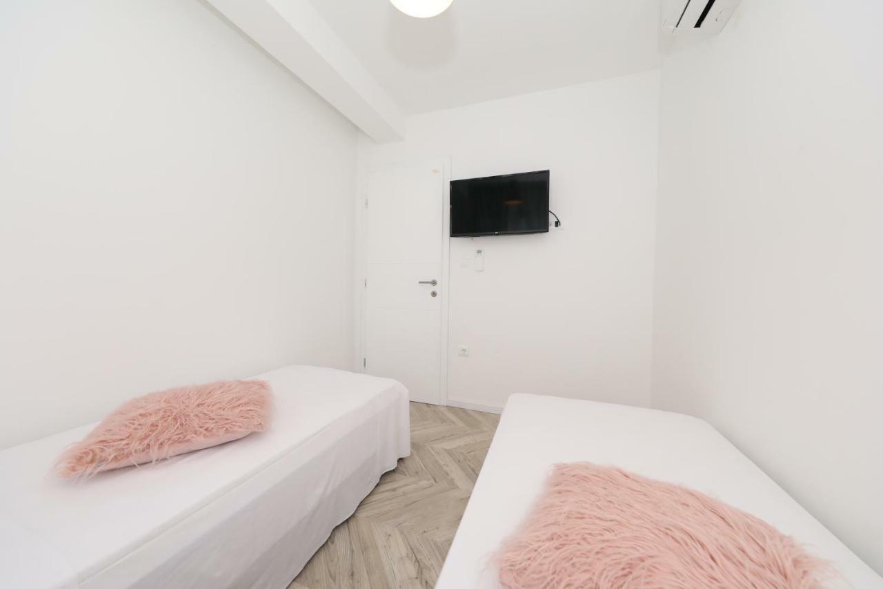 Apartments Ivanov 扎达尔 外观 照片